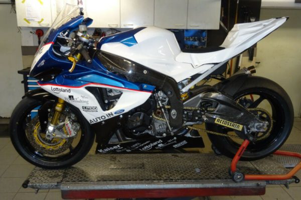 BMW_S1000RR_Mono_4